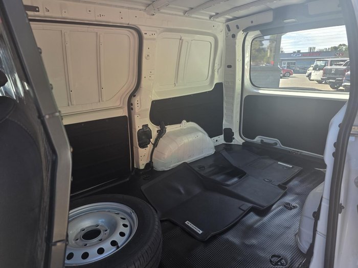 2022 Hyundai STARIA LOAD