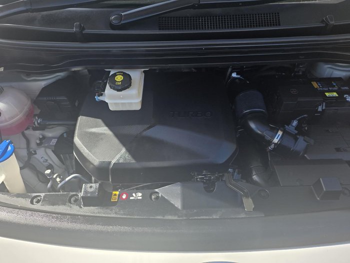 2022 Hyundai STARIA LOAD