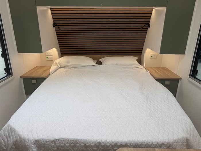 2025 New Age Caravans Manta Ray Mr16er Expedition My26