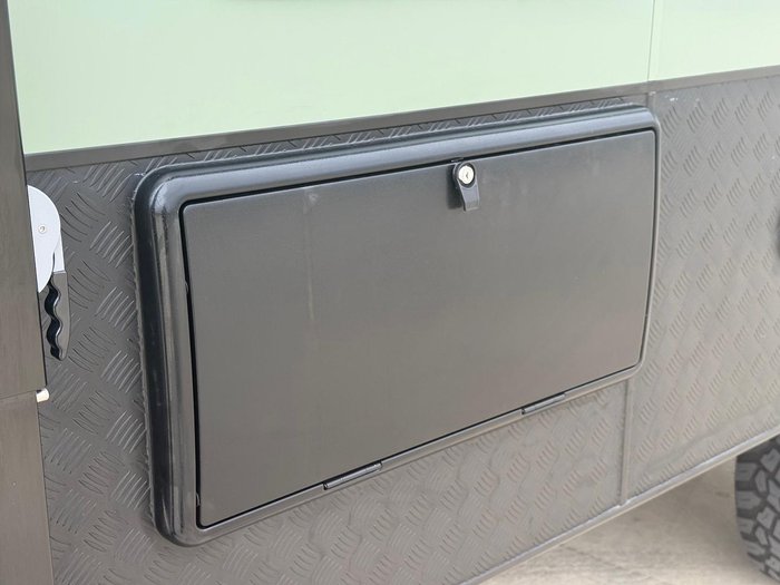 2025 New Age Caravans Manta Ray Mr16er Expedition My26