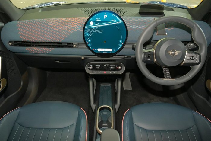 2024 MINI Aceman SE Favoured