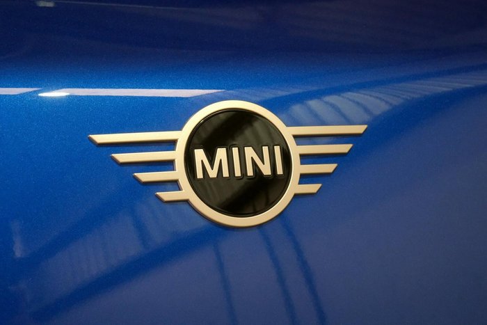 2024 MINI Aceman SE Favoured