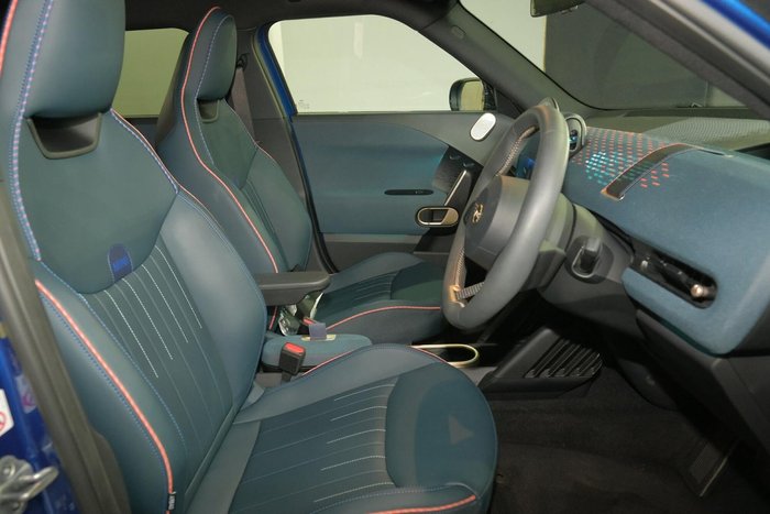 2024 MINI Aceman SE Favoured