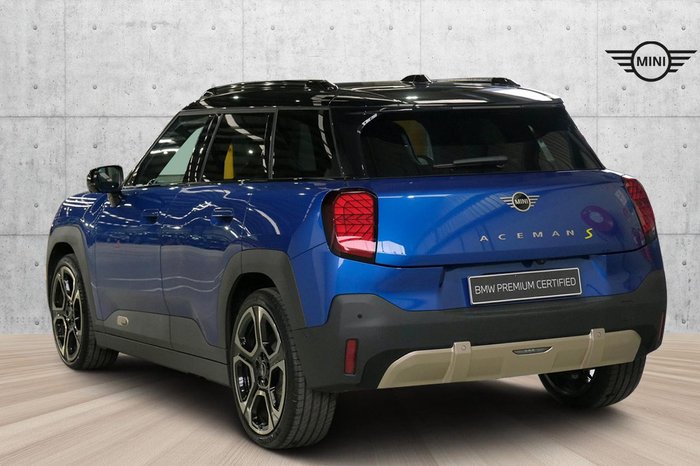 2024 MINI Aceman SE Favoured