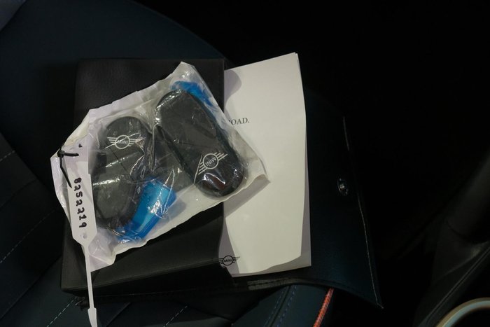 2024 MINI Aceman SE Favoured