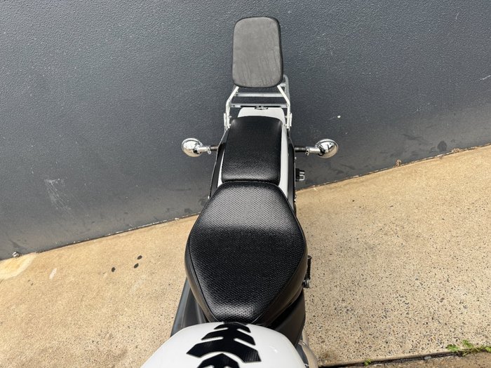 2016 Yamaha XVS650 V-STAR CUSTOM WHITE