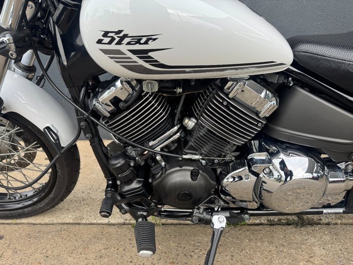 2016 Yamaha XVS650 V-STAR CUSTOM WHITE