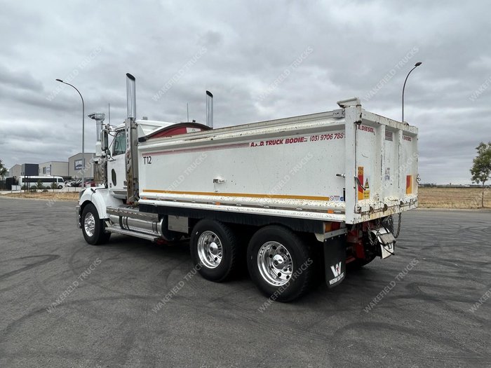 2021 Western Star 4800 Series 4800 FXC White