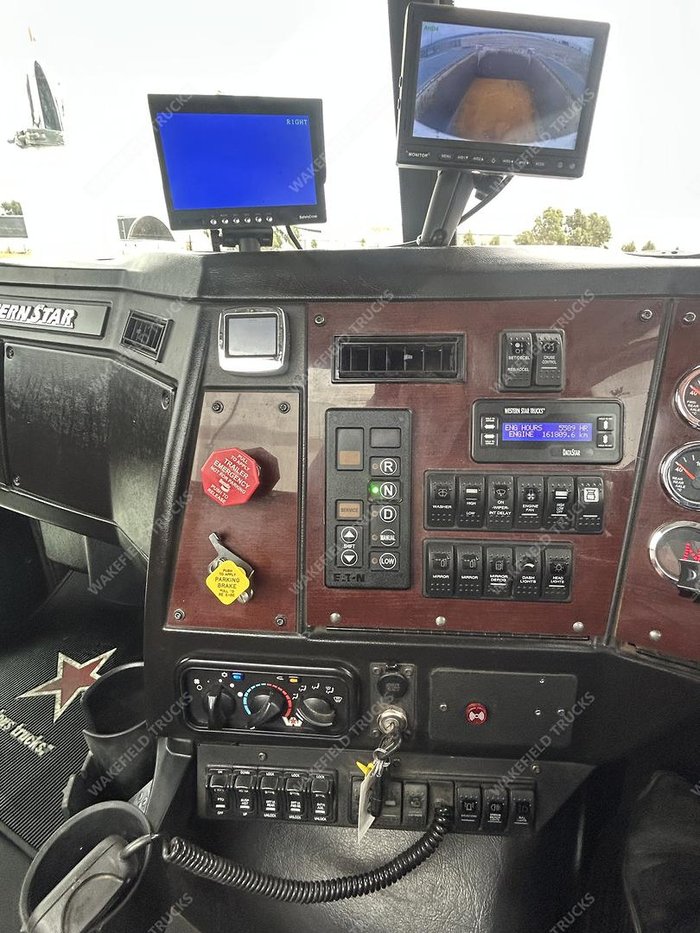 2021 Western Star 4800 Series 4800 FXC White