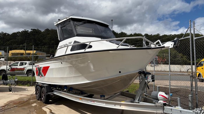 2025 QUINTREX 660 Trident HT