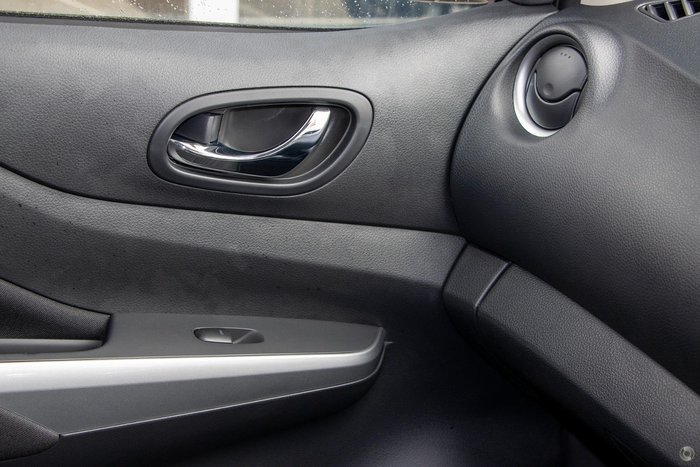 2025 Nissan Navara ST