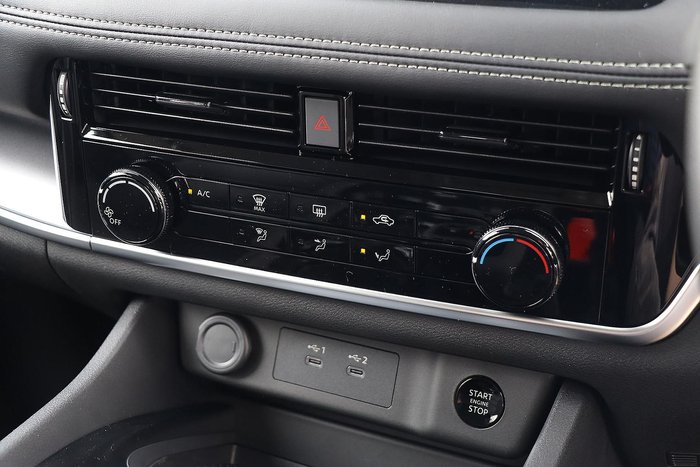 2025 Nissan X-TRAIL ST