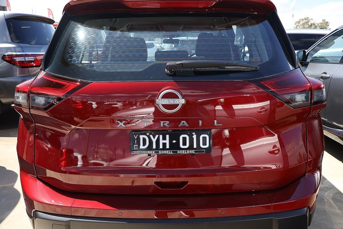 2026 Nissan X-TRAIL ST