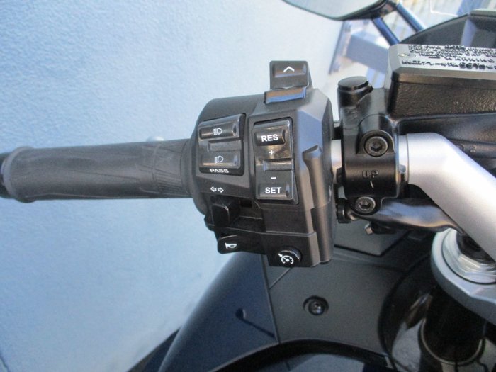 2024 Yamaha FJR1300AE BLUE