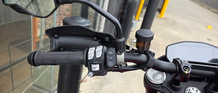 2022 DUCATI HYPERMOTARD 950 RVE RED