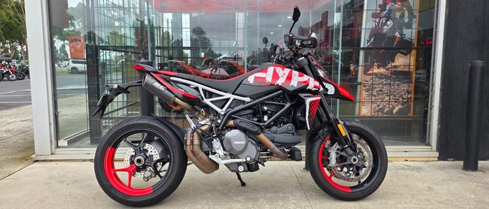 2022 DUCATI HYPERMOTARD 950 RVE RED