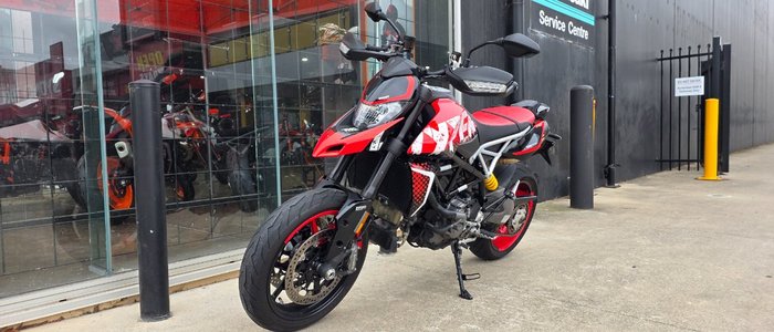 2022 DUCATI HYPERMOTARD 950 RVE RED