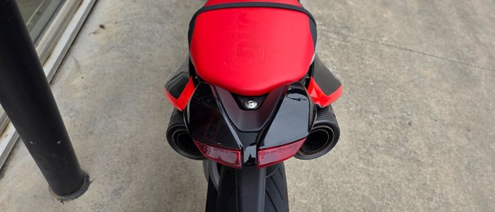 2022 DUCATI HYPERMOTARD 950 RVE RED