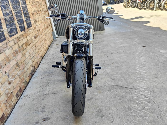 2025 HARLEY-DAVIDSON BREAKOUT 117 (FXBR) ROAD VIVID BLACK