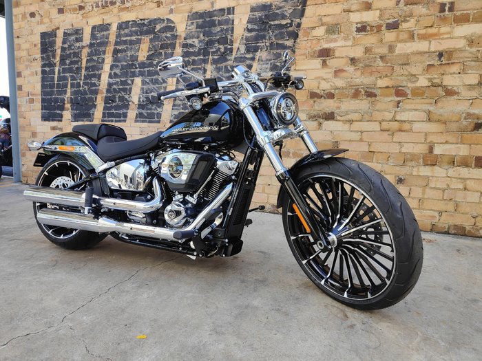 2025 HARLEY-DAVIDSON BREAKOUT 117 (FXBR) ROAD VIVID BLACK