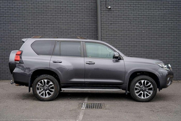 2022 Toyota Landcruiser Prado VX
