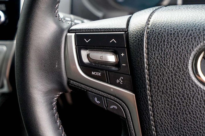 2022 Toyota Landcruiser Prado VX