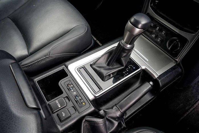 2022 Toyota Landcruiser Prado VX