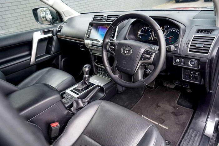 2022 Toyota Landcruiser Prado VX