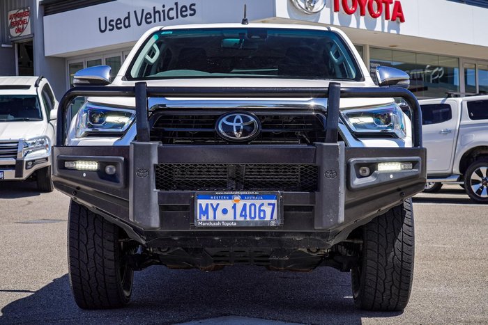 2021 Toyota Hilux SR5