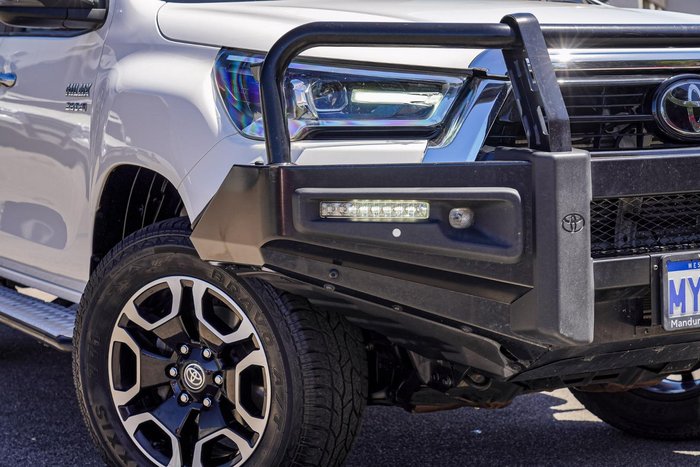 2021 Toyota Hilux SR5