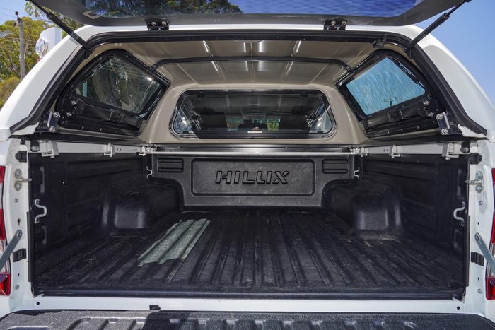 2021 Toyota Hilux SR5