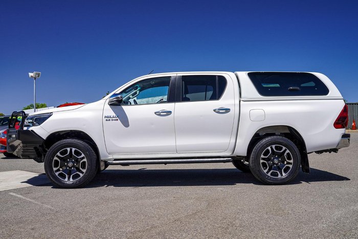 2021 Toyota Hilux SR5