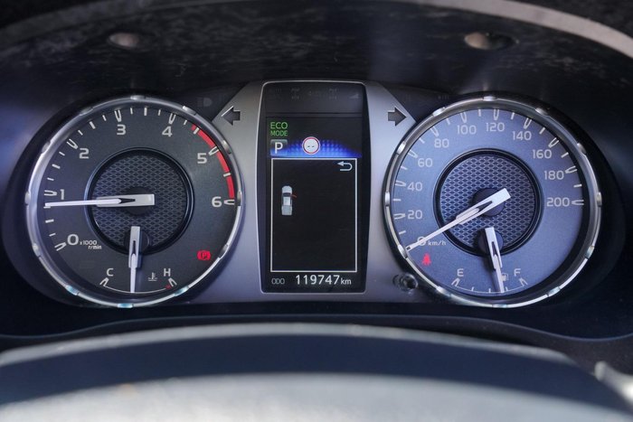 2021 Toyota Hilux SR5