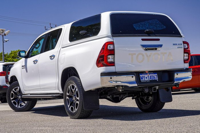 2021 Toyota Hilux SR5
