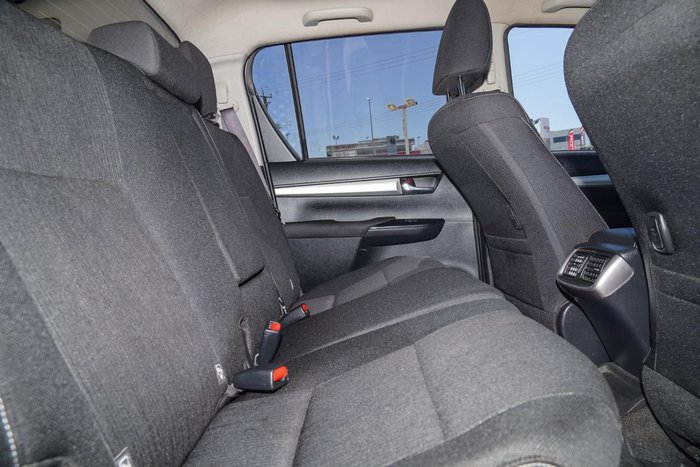 2021 Toyota Hilux SR5