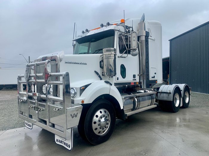 2021 Western Star 4800 Series 4800 FXB White