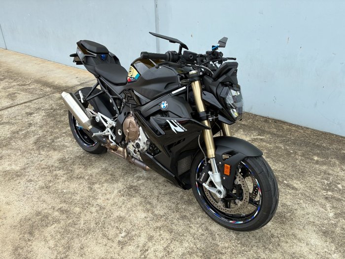 2025 BMW Motorrad S 1000 R Black