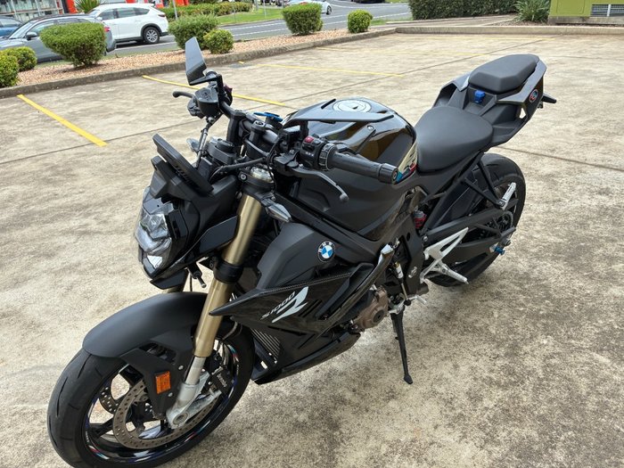 2025 BMW Motorrad S 1000 R Black