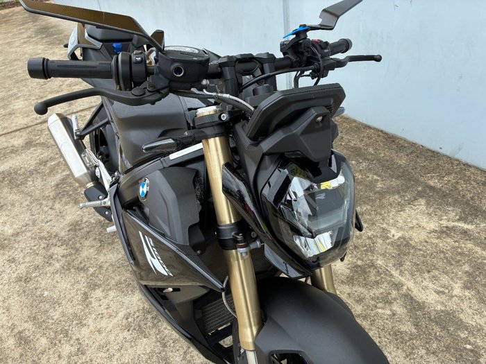 2025 BMW Motorrad S 1000 R Black