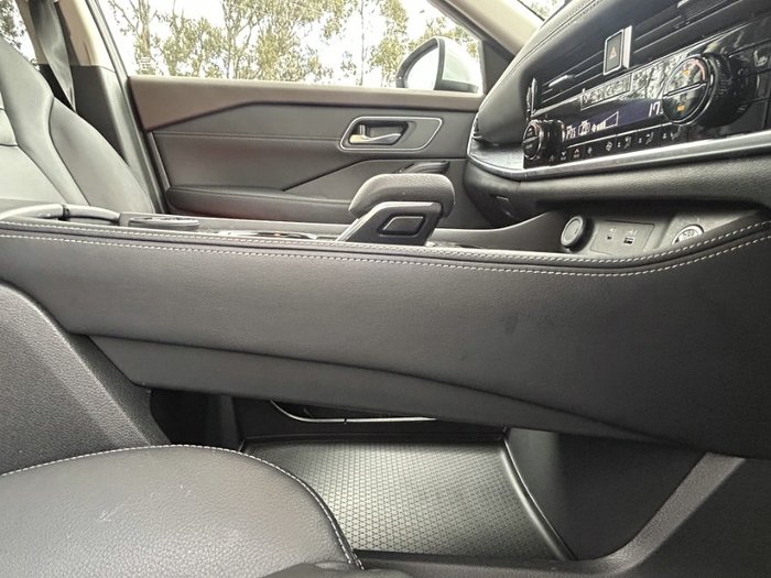 2025 Nissan X-TRAIL TI