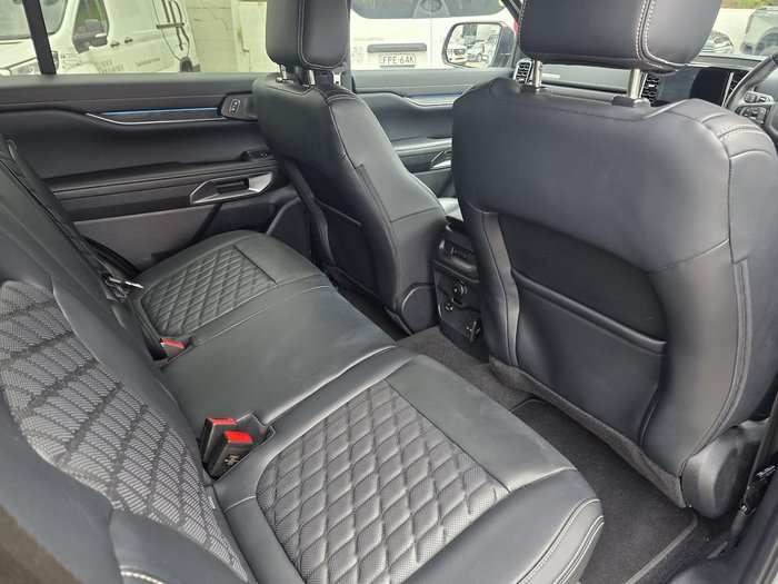 2025 Ford Everest Platinum