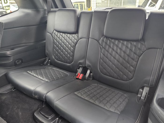 2025 Ford Everest Platinum