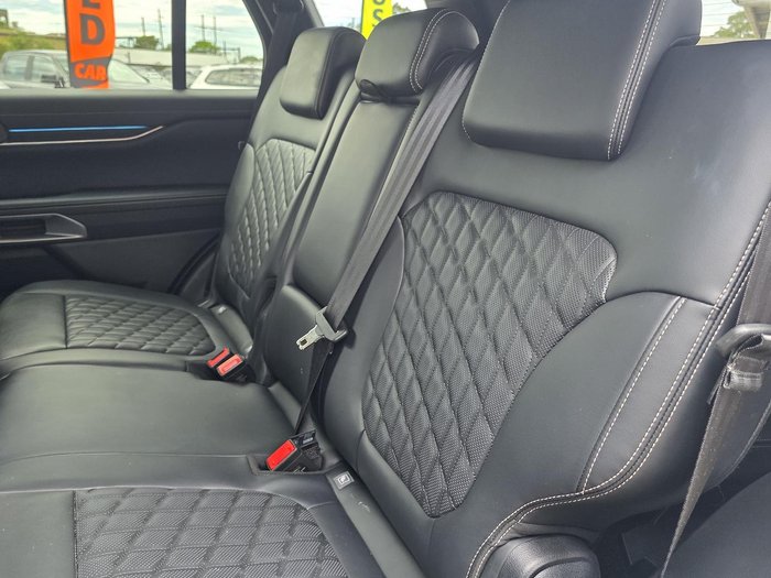 2025 Ford Everest Platinum