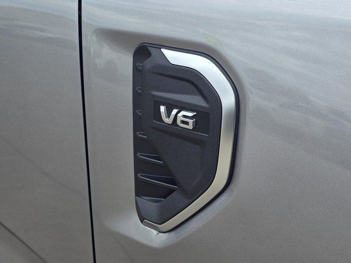 2025 Ford Everest Platinum