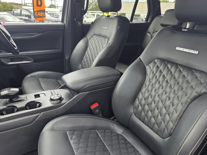 2025 Ford Everest Platinum