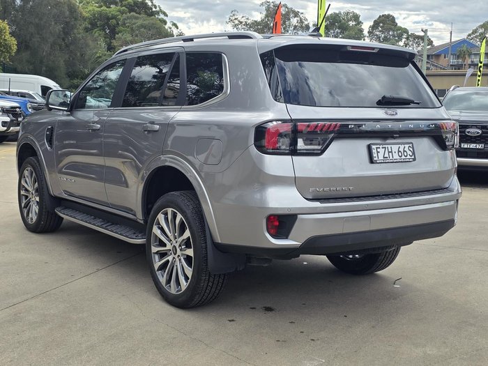 2025 Ford Everest Platinum