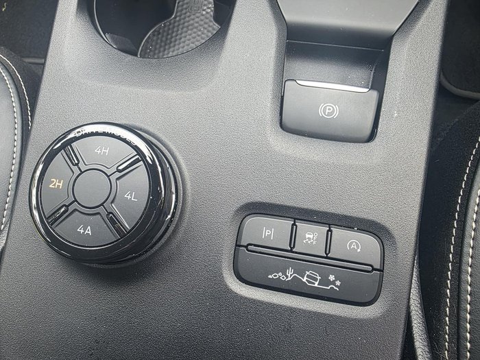 2025 Ford Everest Platinum