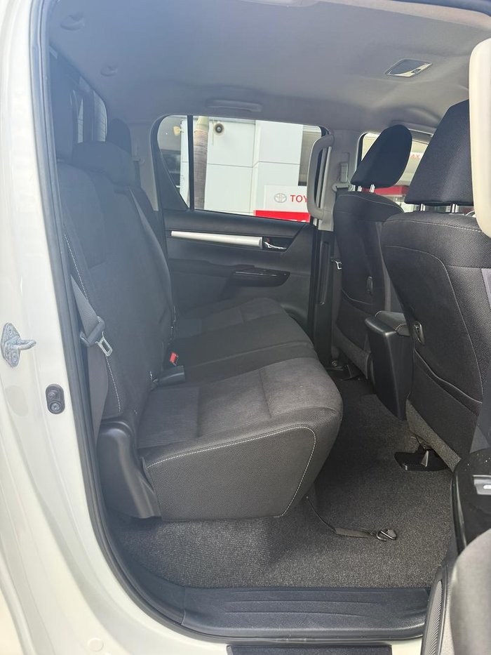 2016 Toyota Hilux SR5 GUN126R 4X4 Dual Range Crystal Pearl