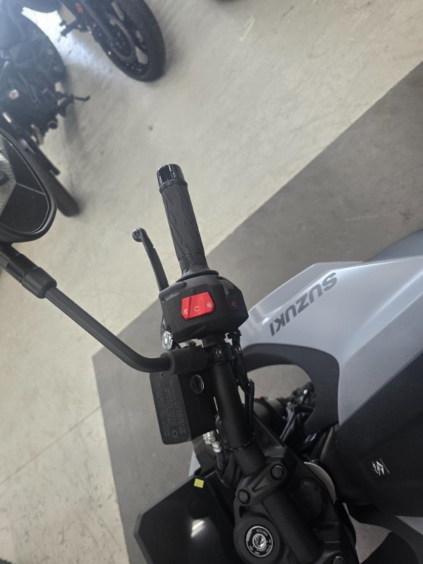 2024 Suzuki GSX-8S GREY