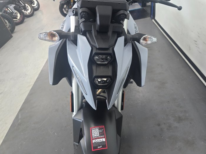 2024 Suzuki GSX-8S GREY